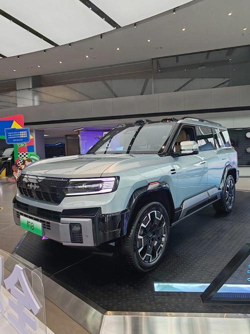 惠州76比亚迪方程豹硬派越野的爆款，英菲尼迪35周年与你共成长